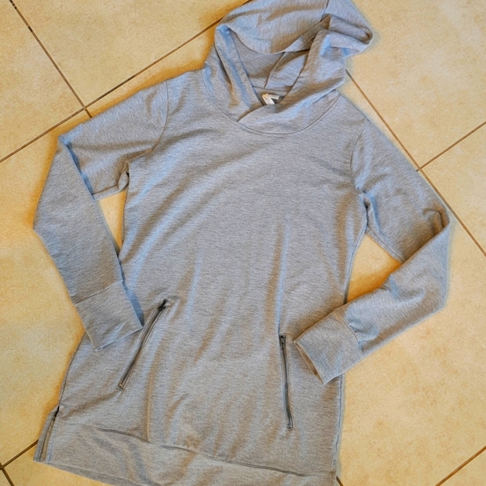 BCG hooded sweatshirt with thumb holes and pockets